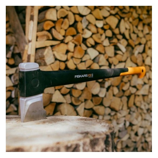 Fiskars skaldymo kirvis X-Series X32