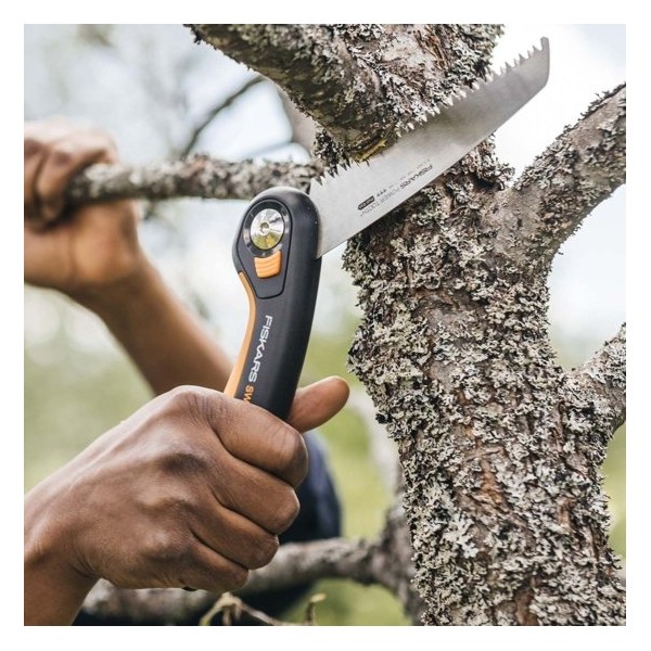 Fiskars Plus užlenkiamas pjūklas SW68.